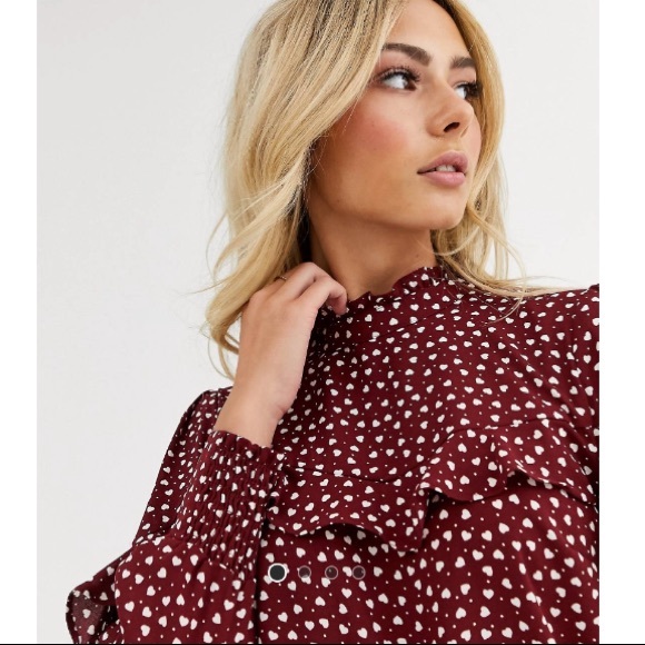 Oasis grill blouse in red [maroon] heart print - Picture 4 of 4